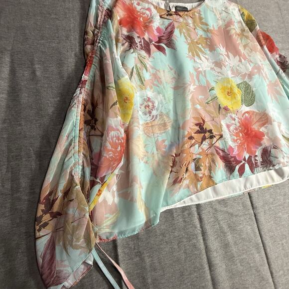 VINCE CAMUTO Vibrant Watercolor Flowers Blouse Size XL - Picture 5 of 7